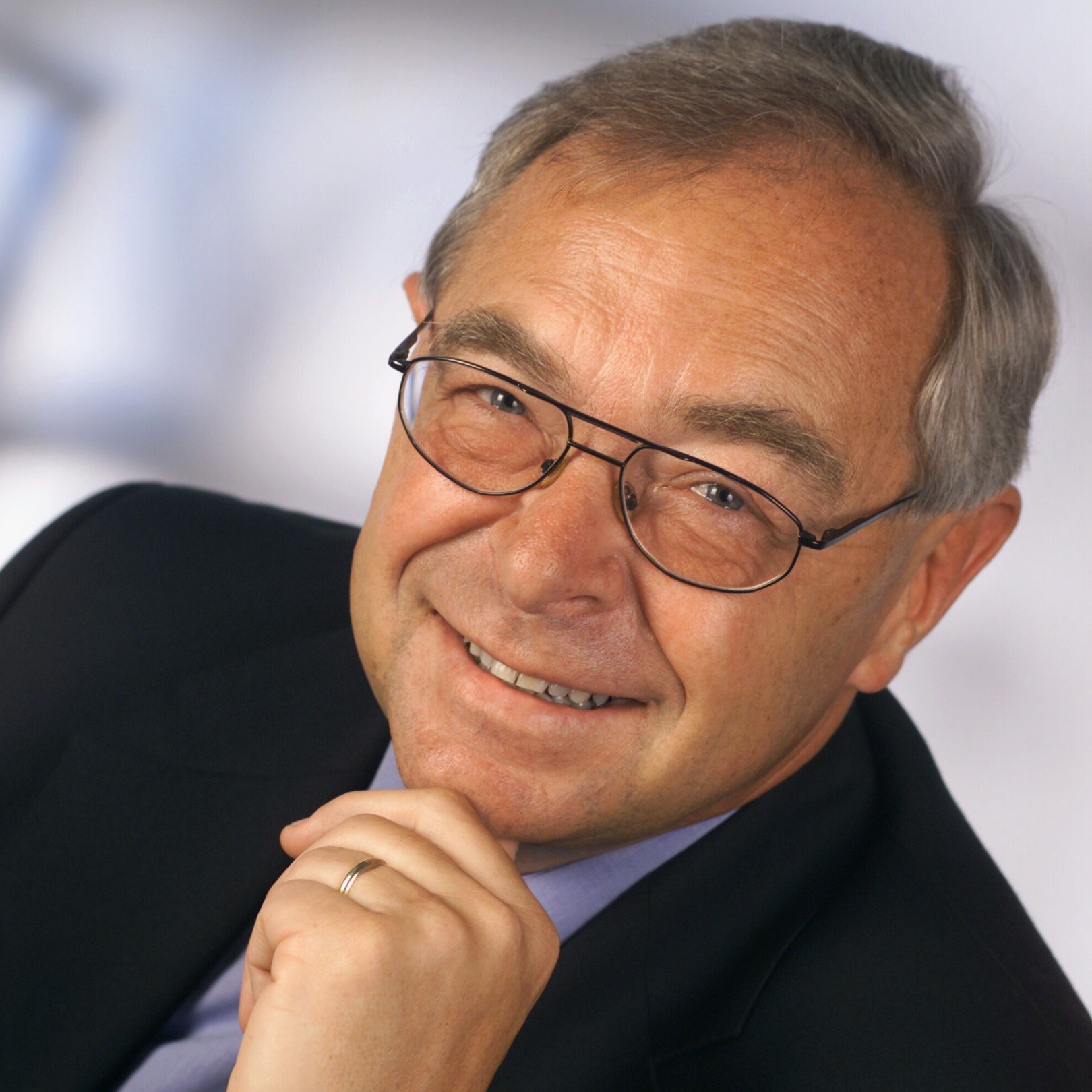 Prof. Dr. Norbert Bachl Prof. Dr. Norbert Bachl