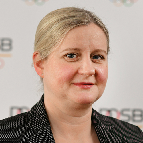 Dr. Kerstin Holze Dr. Kerstin Holze